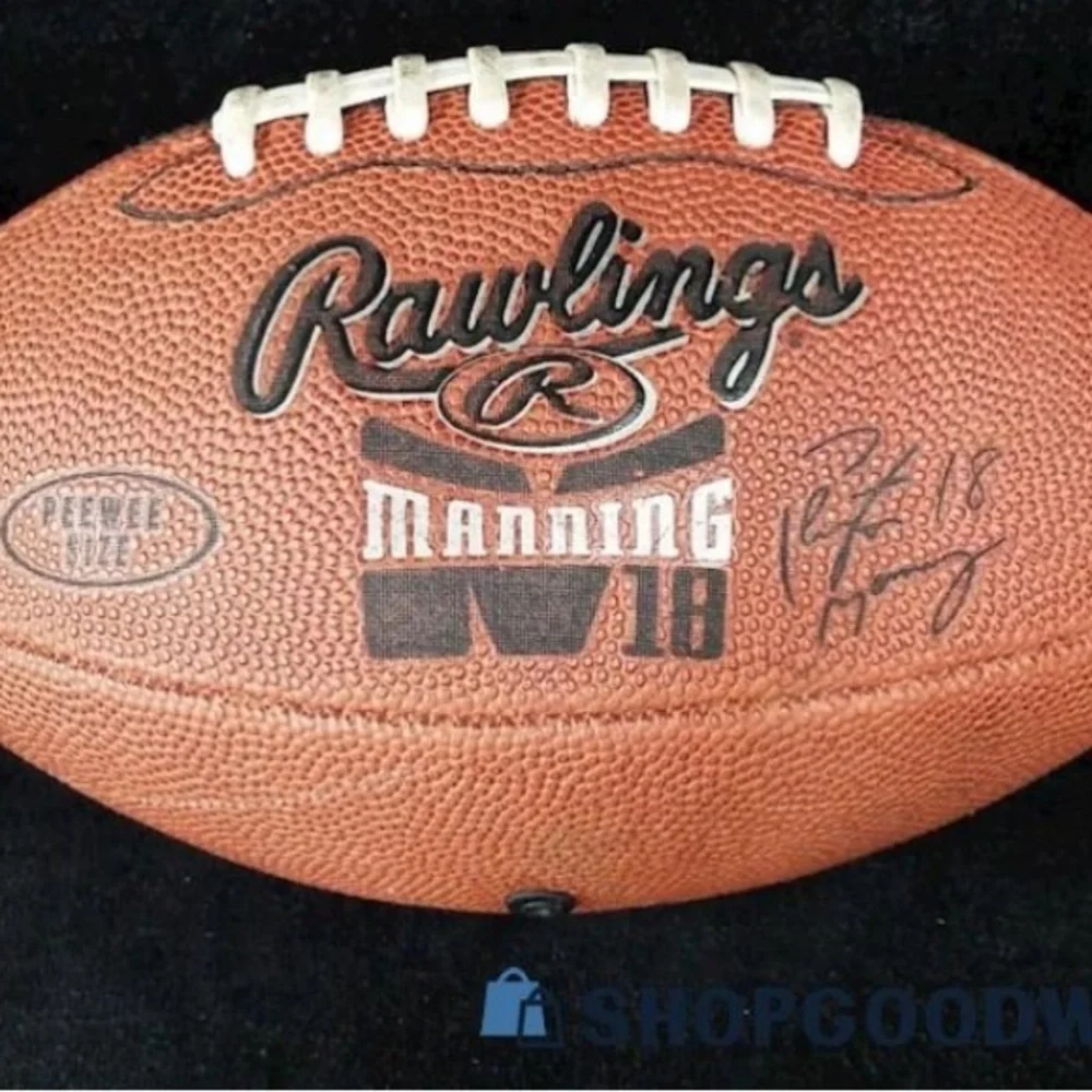 ⭐️🏈 EUC Rawlings Peyton Manning Pee Wee Football & 2 Cards - #T1